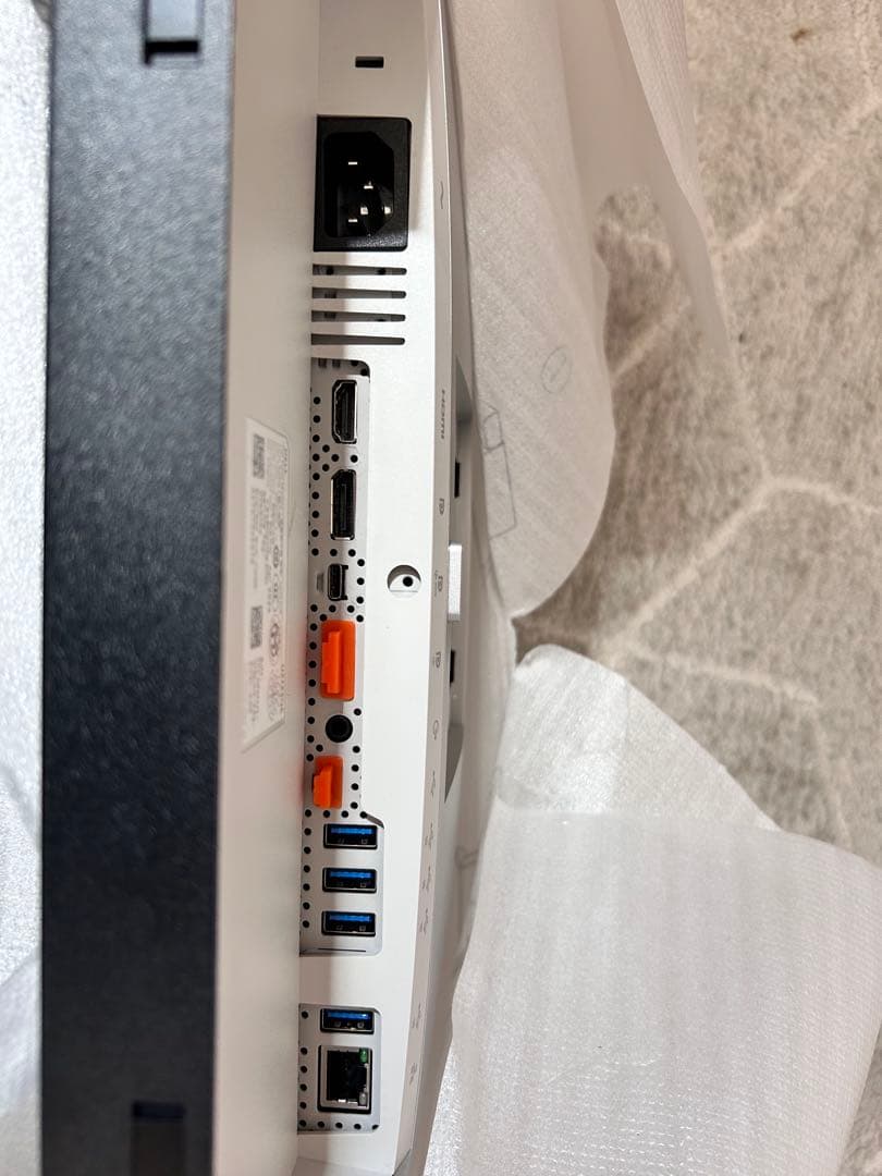 DELL 27インチ 4K USB-Cハブモニタ　U2723QEモデル