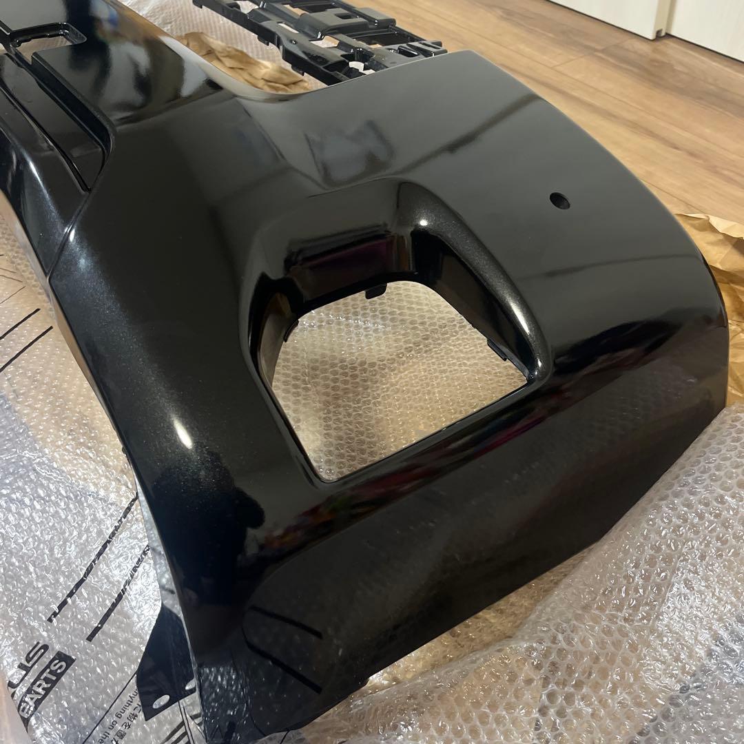 送料込み　ハイエース　フロントバンパー