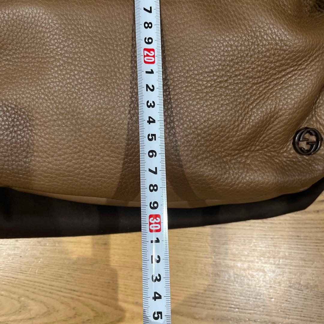 GUCCI インターロッキングブラウンレザー ショルダーバッグ