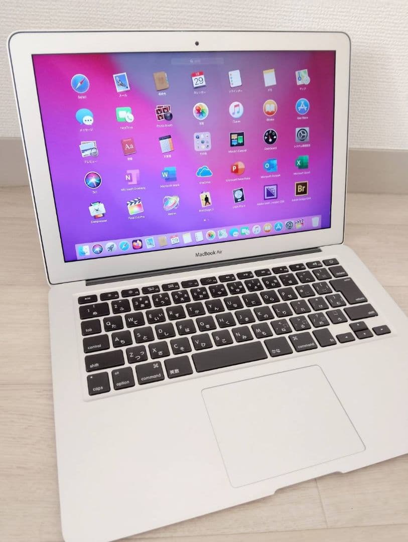 【超希少】MacBook Air 13