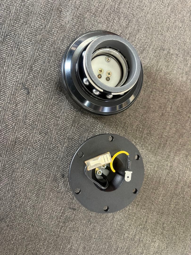 NRGクイックリリース　ステアリングボス ブラック 2端子