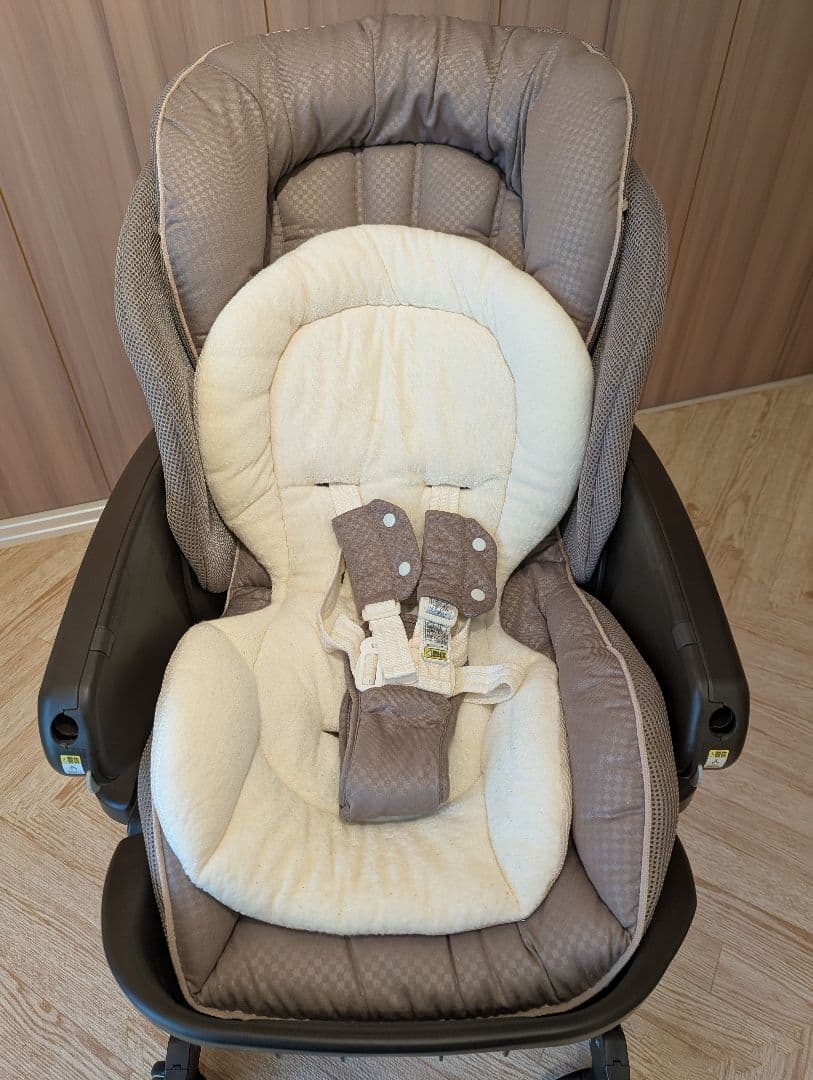 アップリカAprica ハイローチェア　ユラリズムオート　電動