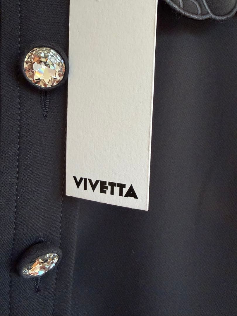 VIVETTA キラキラボタン ワンピース ブラック