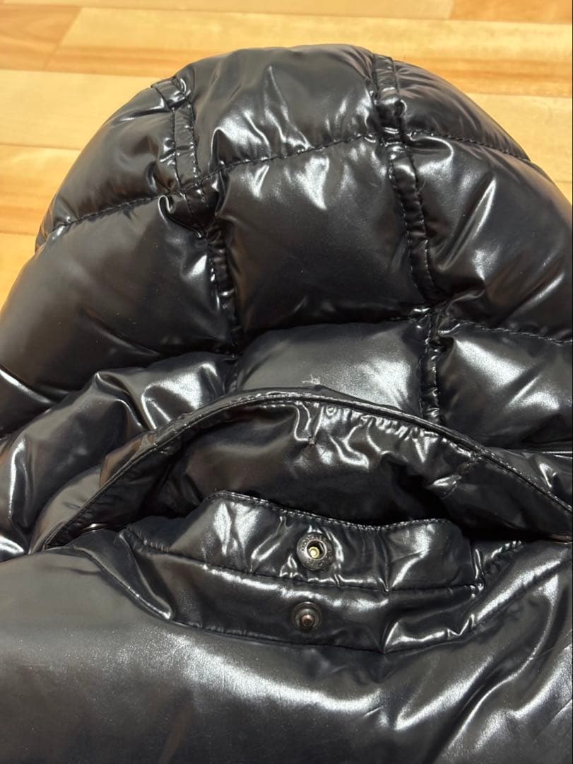 MONCLER badyブラック フード付きダウンジャケット 0
