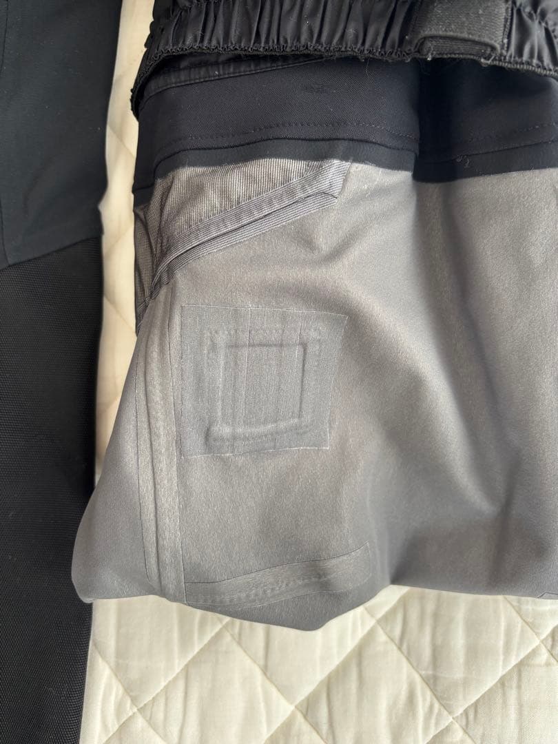 モンベル　パウダートラックビブ　ビブパンツ　ゴアテックス　Mサイズ