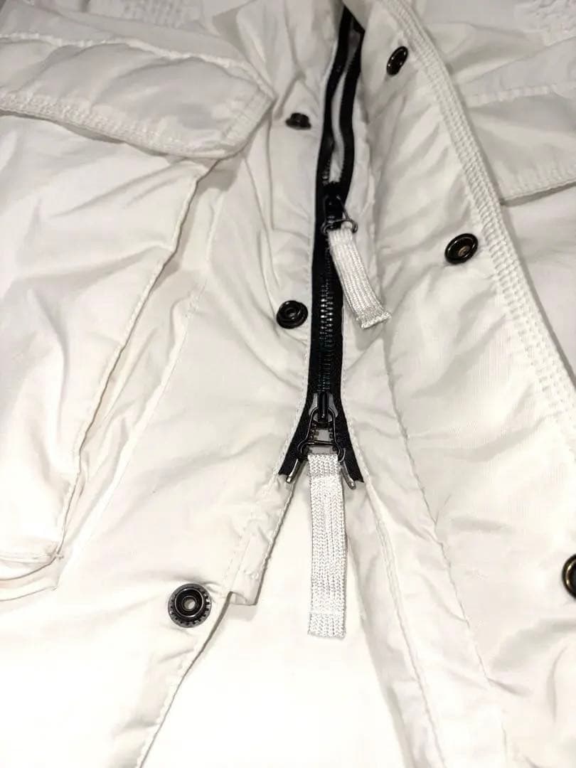 (りょう)美品✨DIESEL ホワイト モッズコート　ダウンジャケット