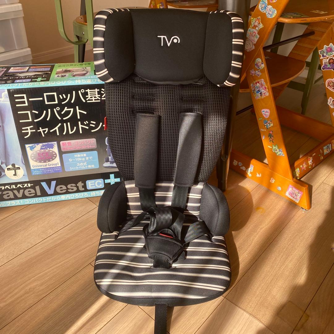 美品・日本育児トラベルベストECプラス チャイルドシート シートベルト専用超軽量