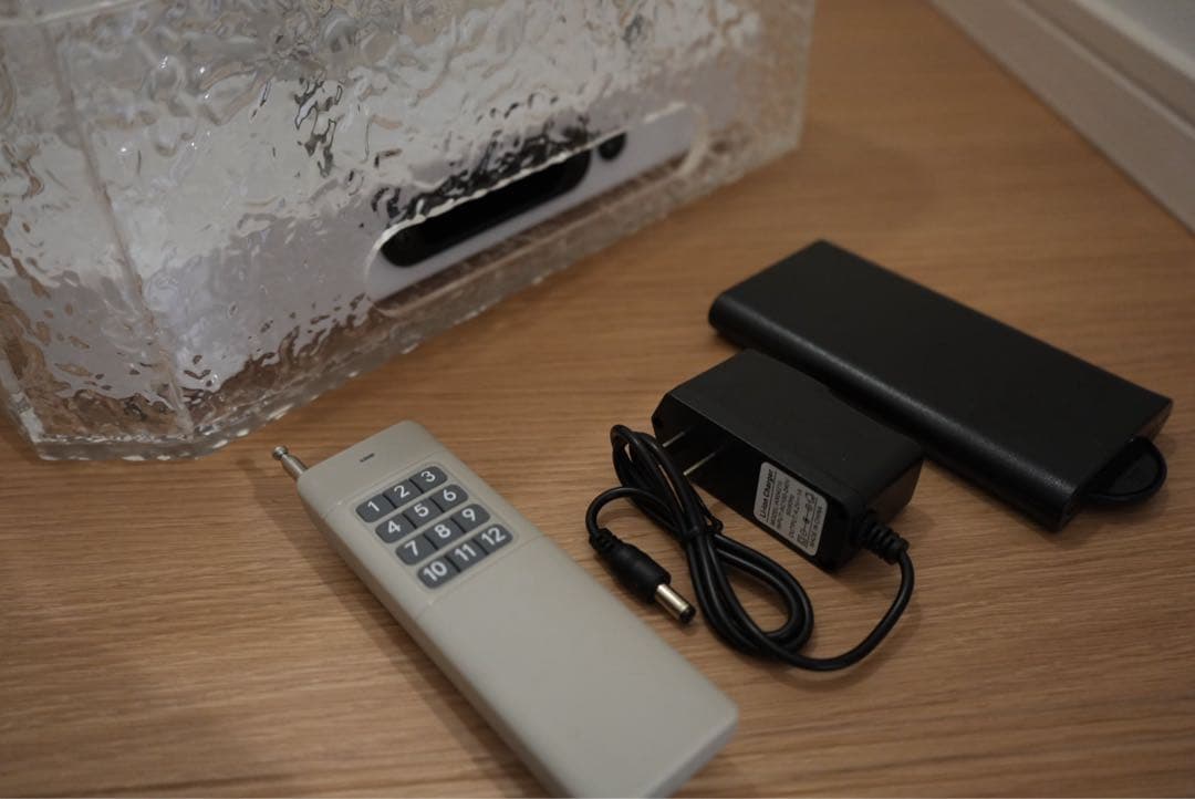 即発送！シャンパン ケース LED アルマンド アタッシュケース