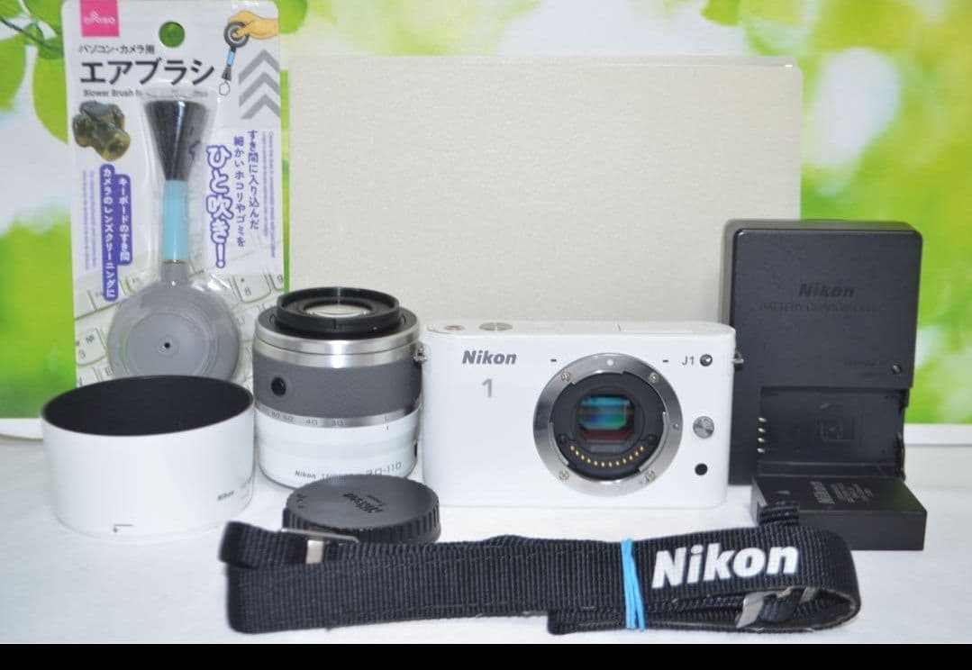 ※訳あり※　Nikon 1 J1 ホワイト ミラーレスカメラ