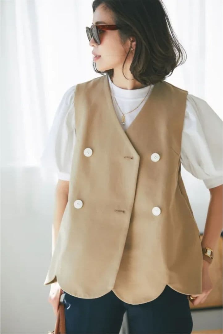 【オハニです】SEVENTEN セブンテン スカラップジレ ベージュ M