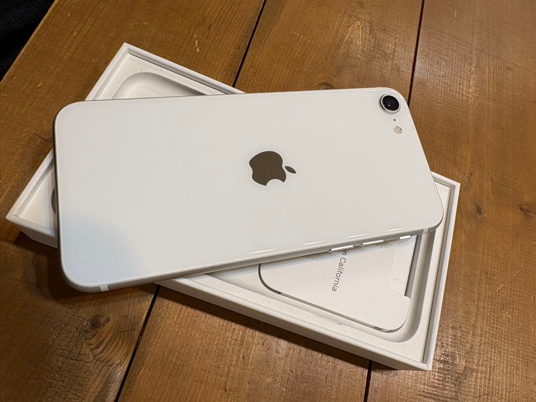 Apple iPhone SE (第2世代) 128GB ホワイト