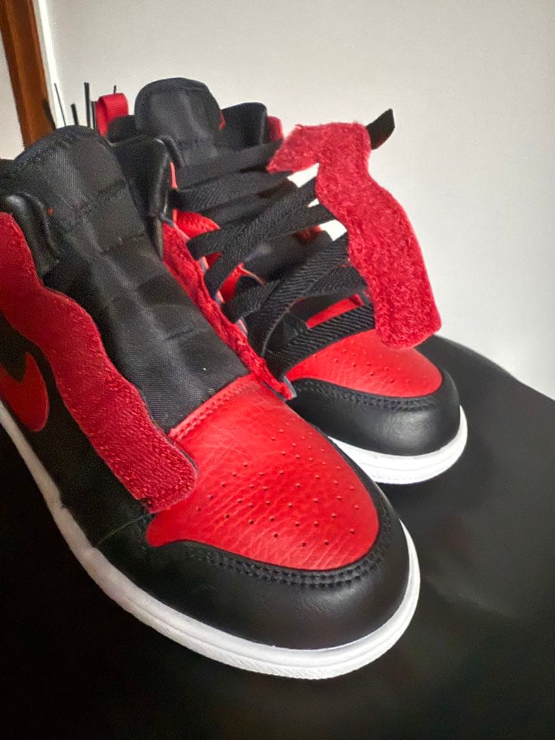 大太郎様ナイキ ジョーダン JORDAN 1 MID ALT BANNED