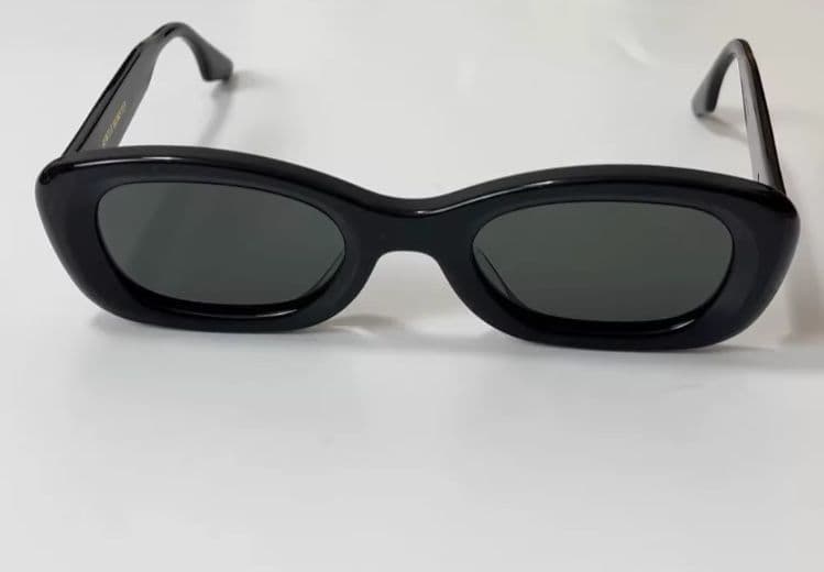 小物 GENTLE MONSTER TAMBU 01