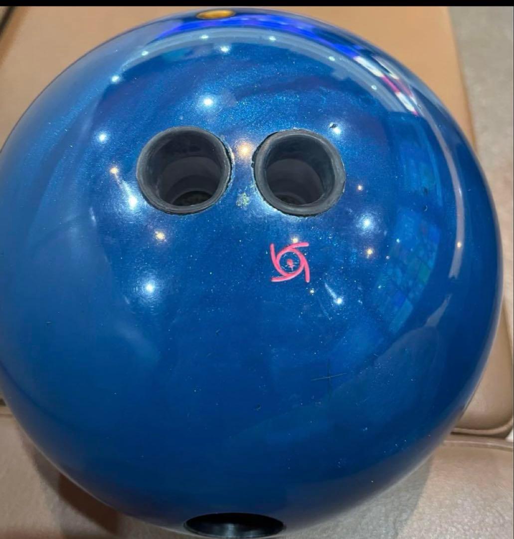 FATE STORM BELMO ボウリングボール　15ポンド