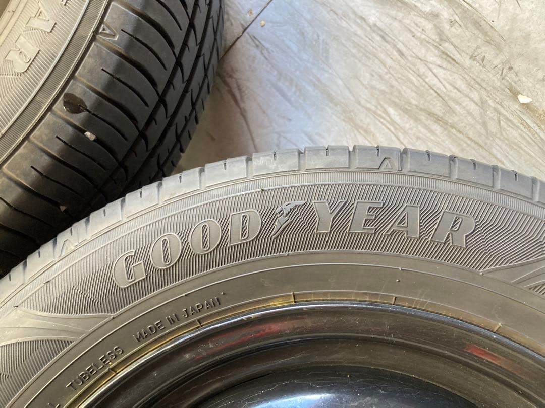 タイヤほぼ新品！グッドイヤーEfficientGrip ECO175/65R14