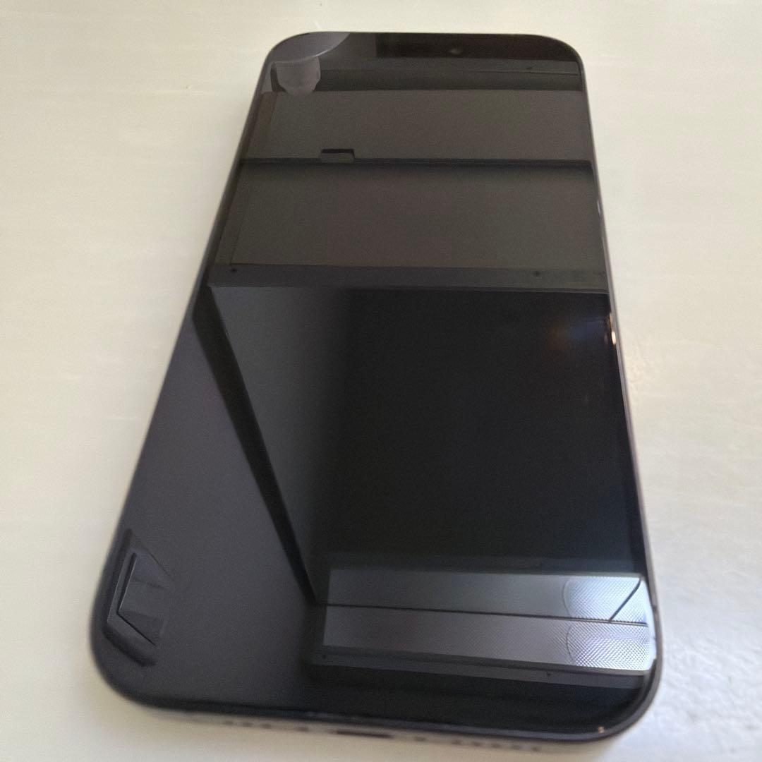 Apple iPhone 15 Pro ブラックチタニウム128gb 本体