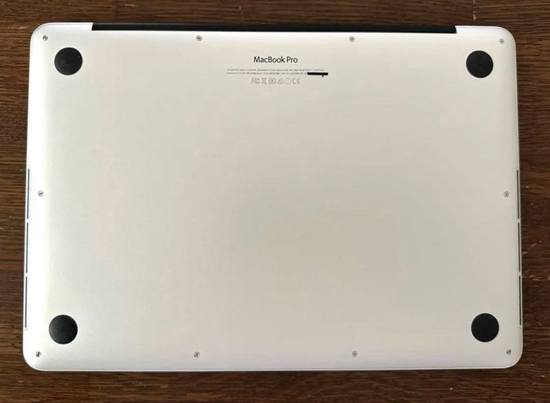 Apple MacBook Pro 2015年モデル　13インチ