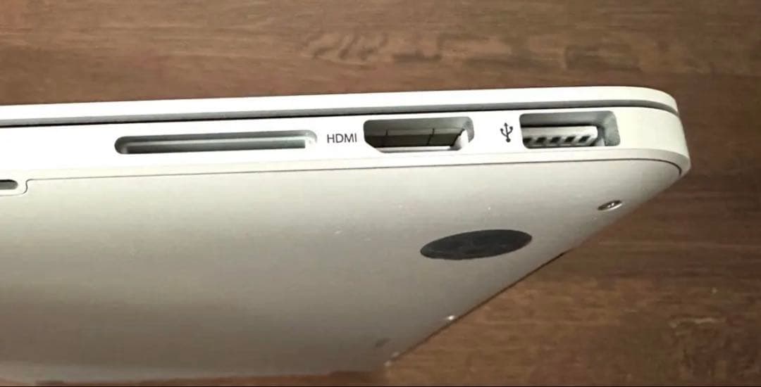 Apple MacBook Pro 2015年モデル　13インチ