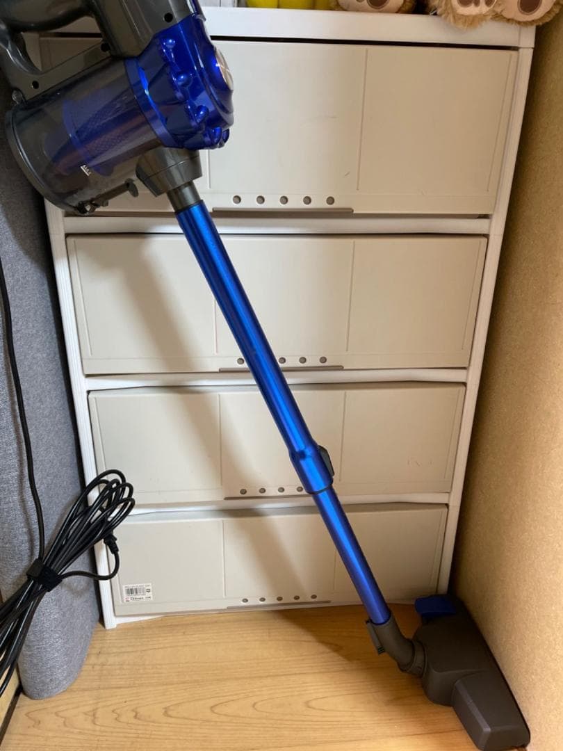 紙パック不要のサイクロン掃除機 スティッククリーナー