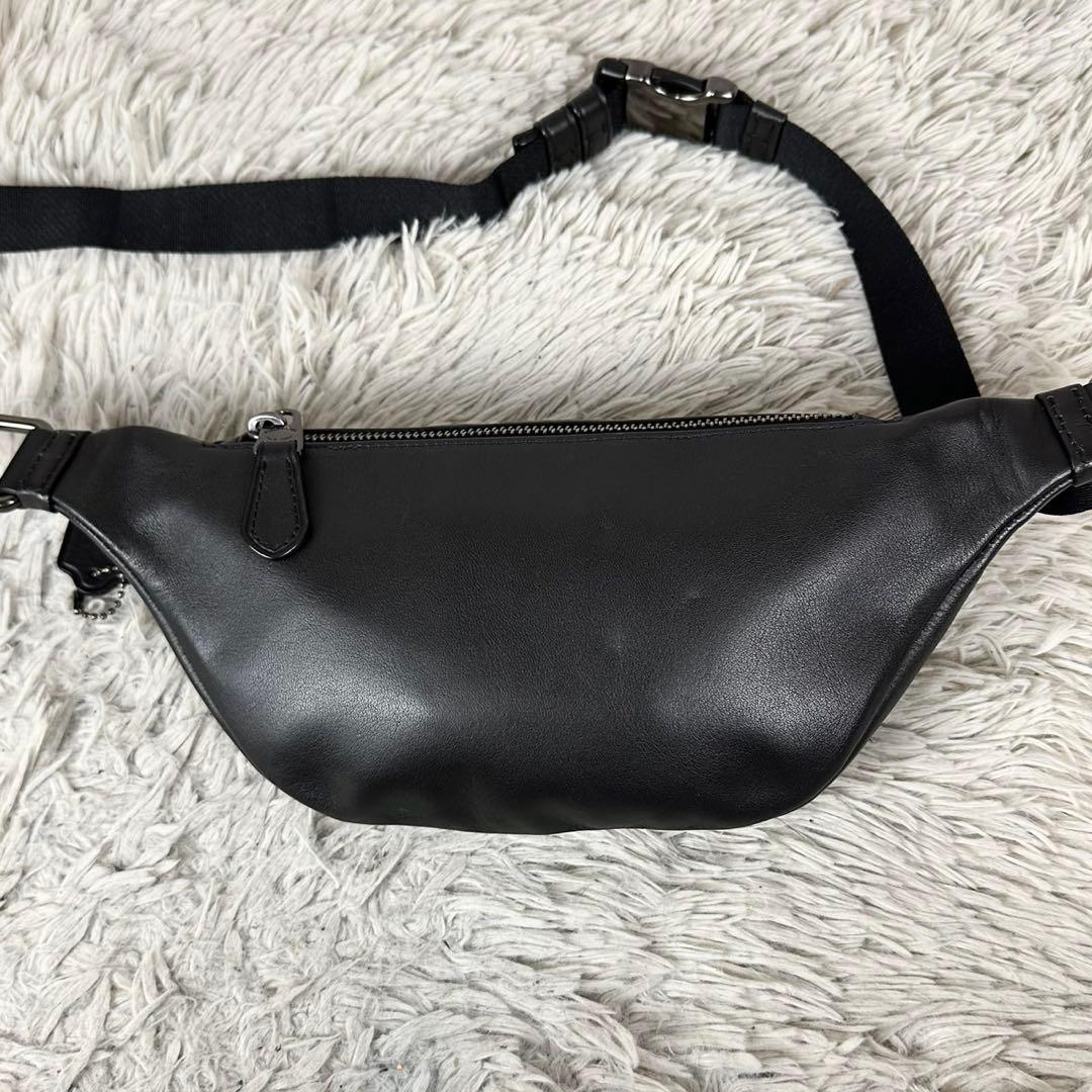 美品 コーチ PVC 2WAY ウエストバッグ シグネチャー ロゴ型押し 黒