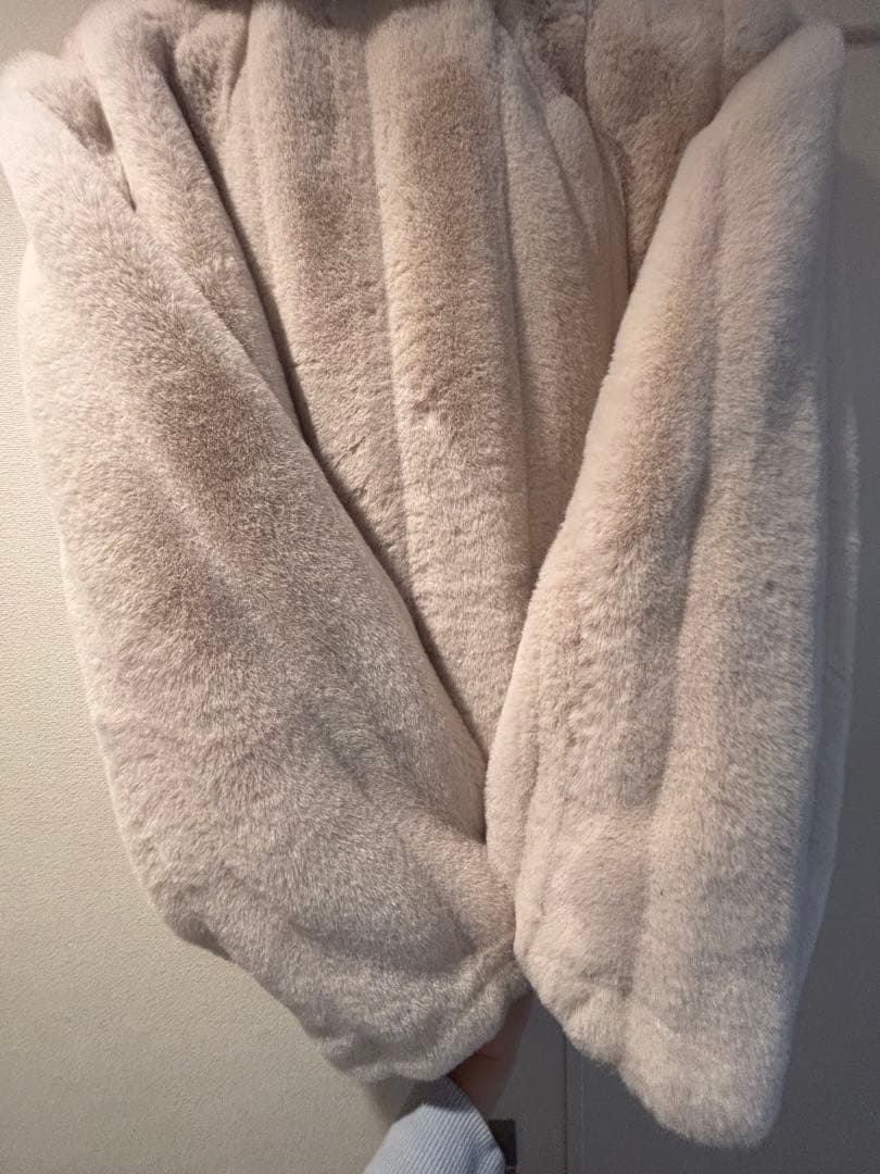 【Mサイズ】herlipto Winter Love Faux Fur Coat