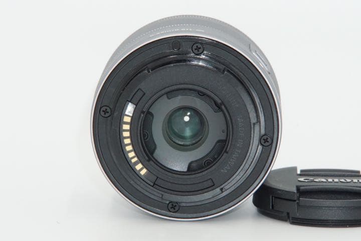 Canon EF-M15-45F3.5-6.3 IS STM シルバー