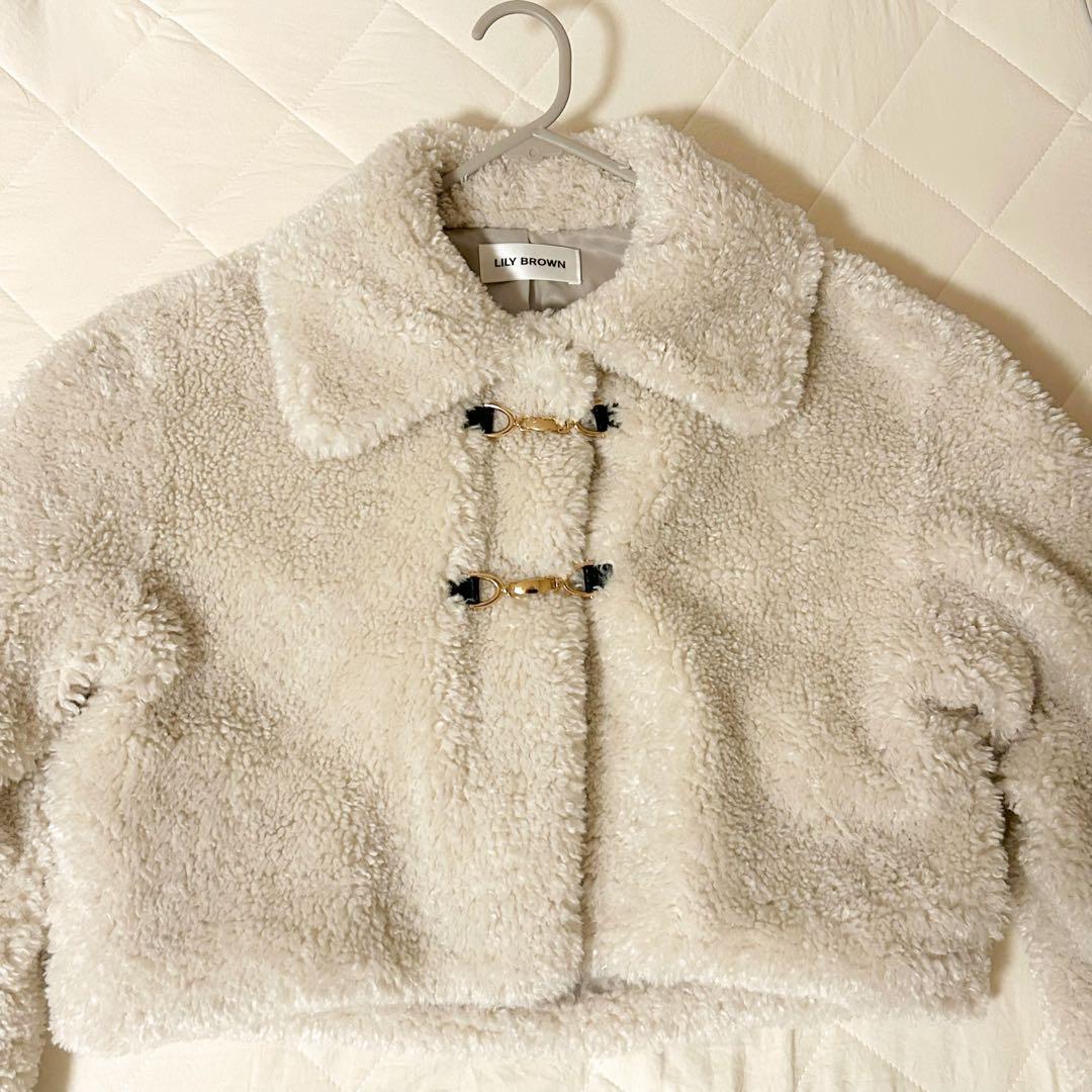 LILY BROWN バリエファーコート