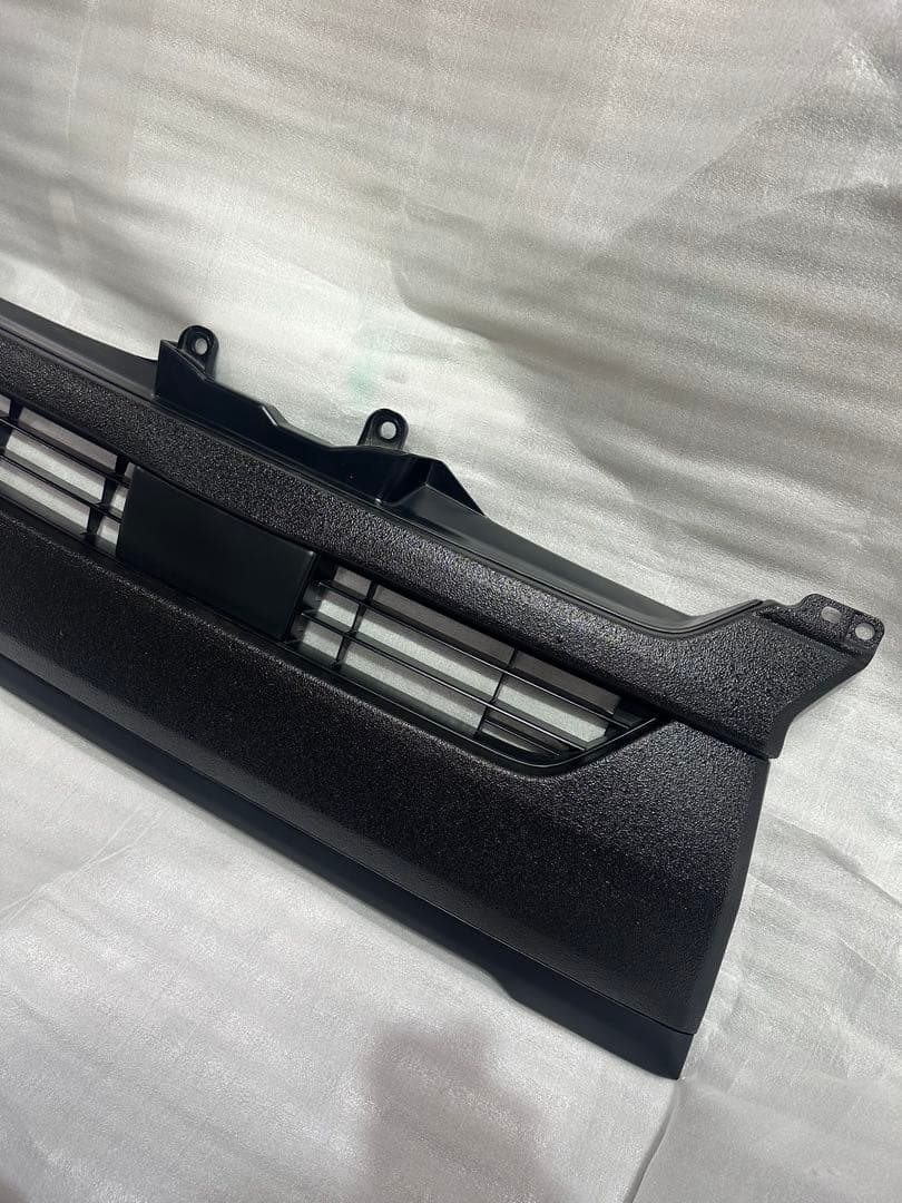 トヨタ純正　ハイエース　フロントグリル 200系　後期