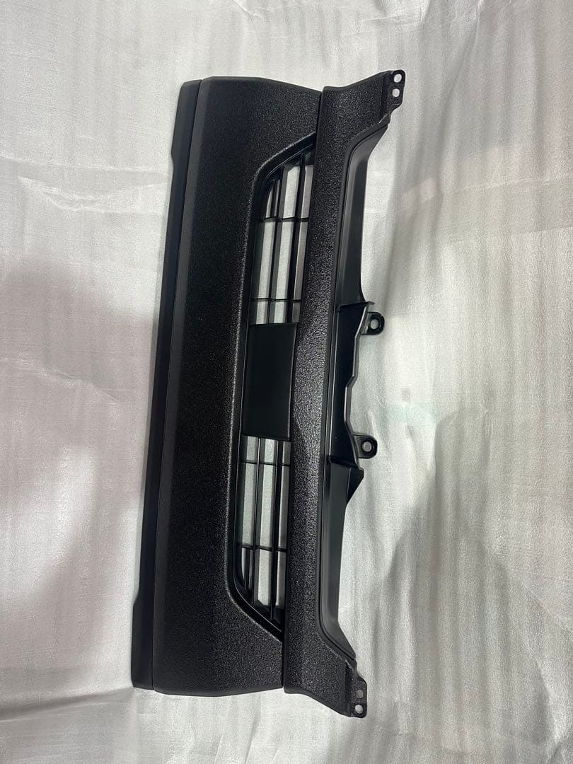 トヨタ純正　ハイエース　フロントグリル 200系　後期