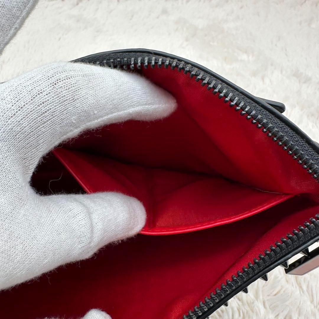 ✨極美品✨箱あり　ルブダン　セカンドバッグ　スタッズ　パネトーネ　シボ革　黒　赤