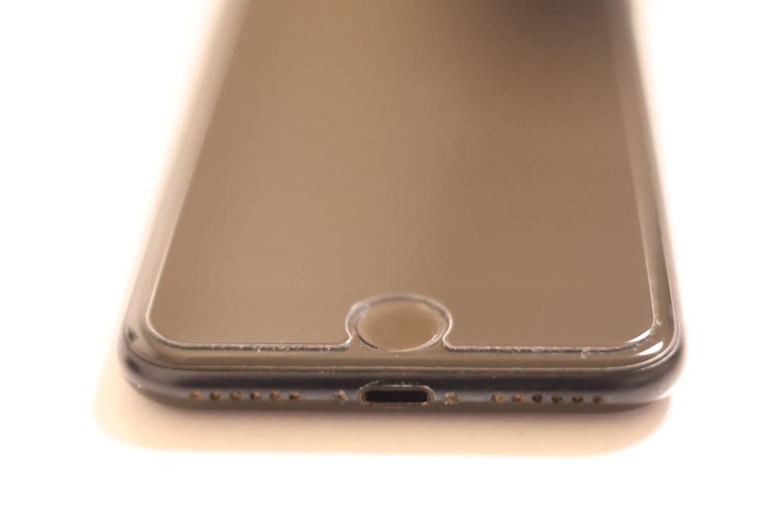 【美品】Apple iPhone SE (第3世代) 128GB SIMフリー