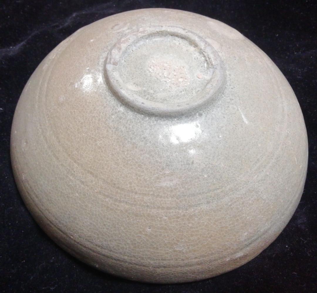 高麗青磁象嵌茶碗