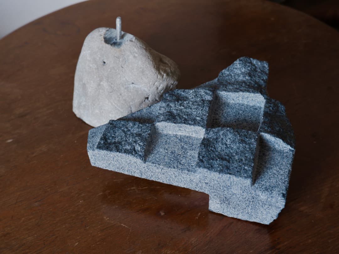 江藤佳央琉　石語り　児童美術研究家　石彫　オブジェ　置物　箱付　Q1864