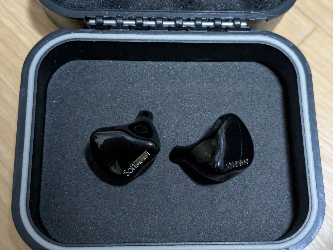 イヤホン Softears Studio4