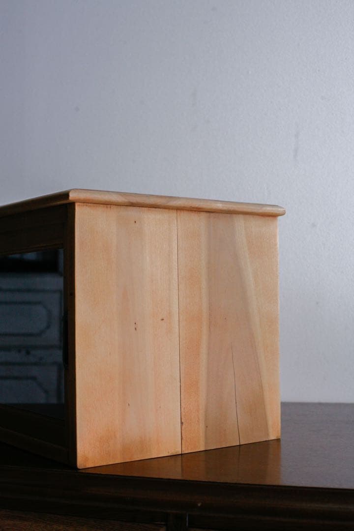 ショーケース　ガラス戸　無垢材　杉材　飾り棚　展示棚　古家具　古道具