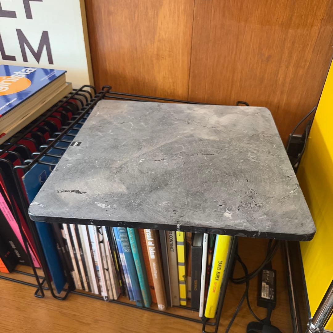 Montana モンタナ　Panton Wire Top Panel 大理石