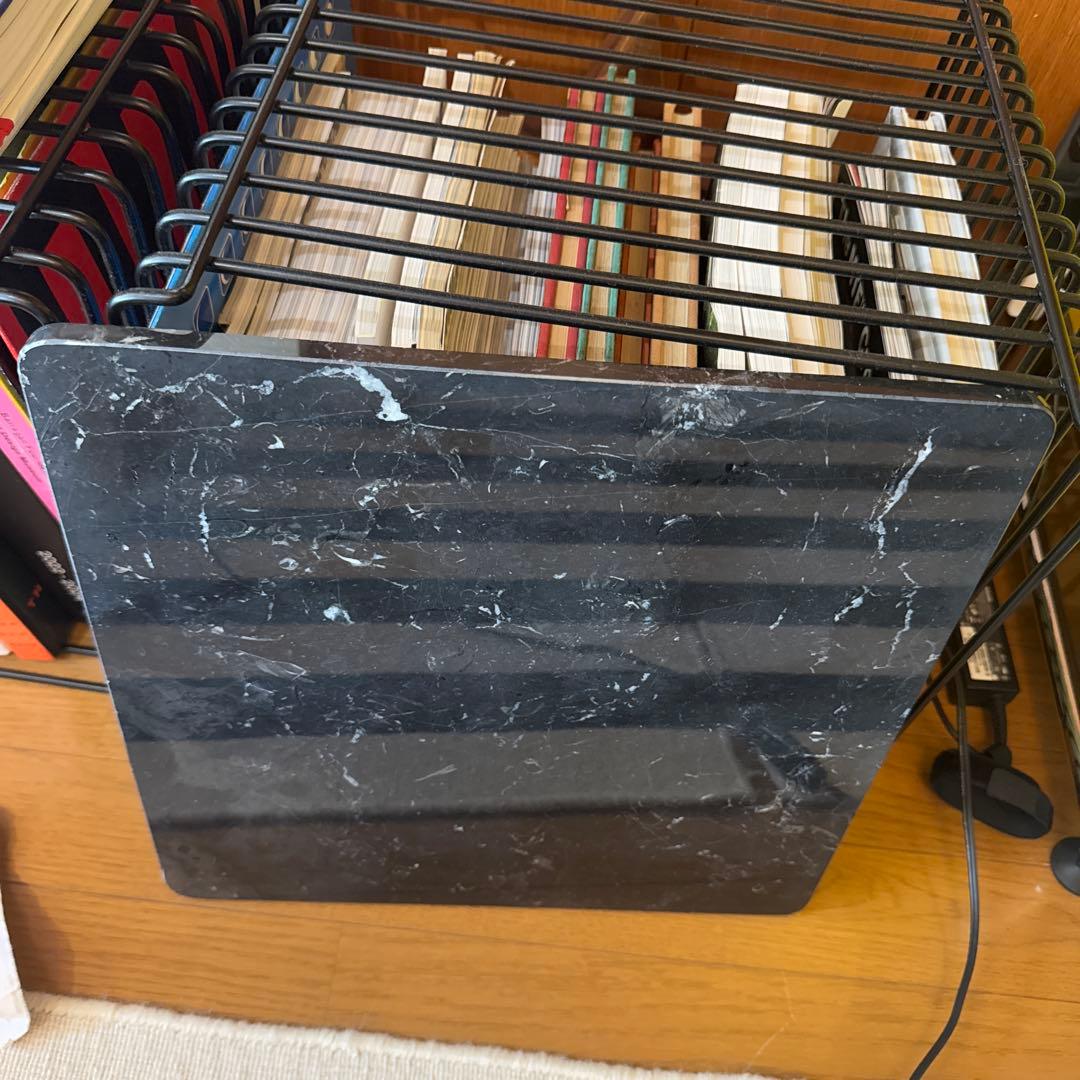 Montana モンタナ　Panton Wire Top Panel 大理石