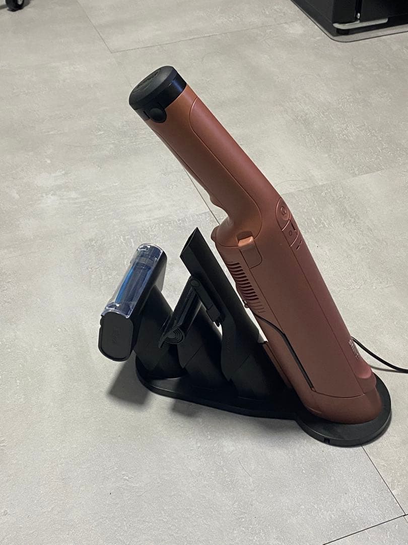 【送料無料!!】2024年製Shark スティッククリーナー 本体 ピンク