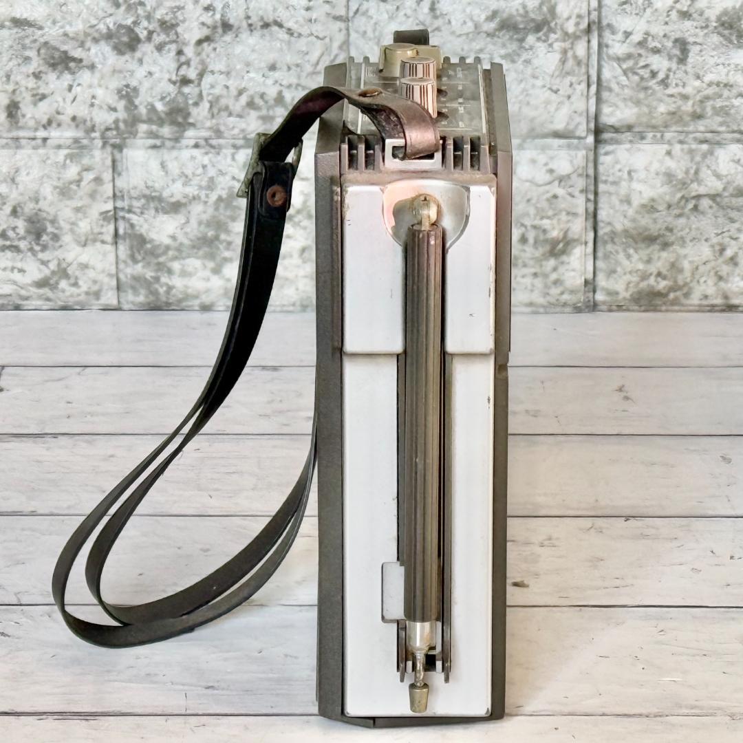 東芝「SOUND750 SSS」'70年代2バンドラジオ RP-727F