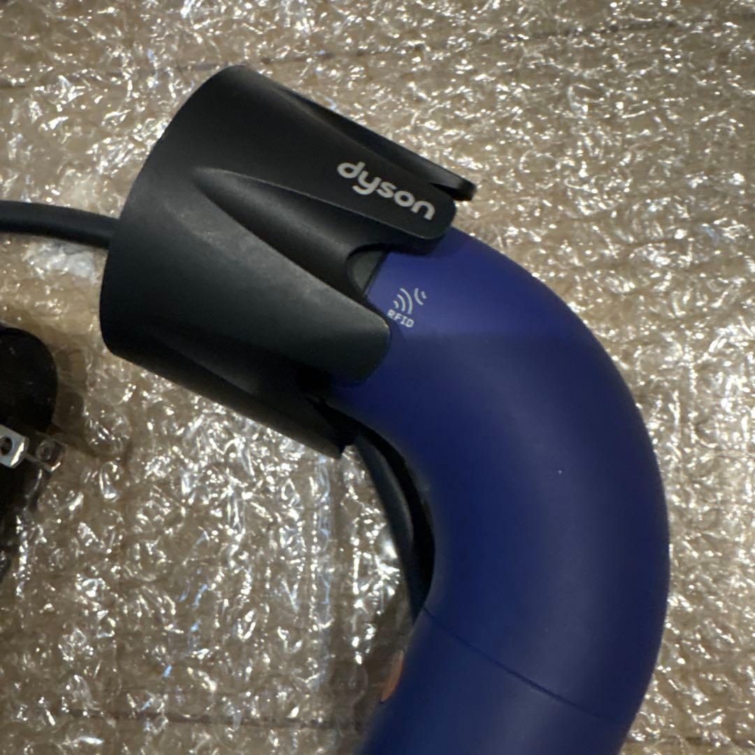 ダイソンドライヤー