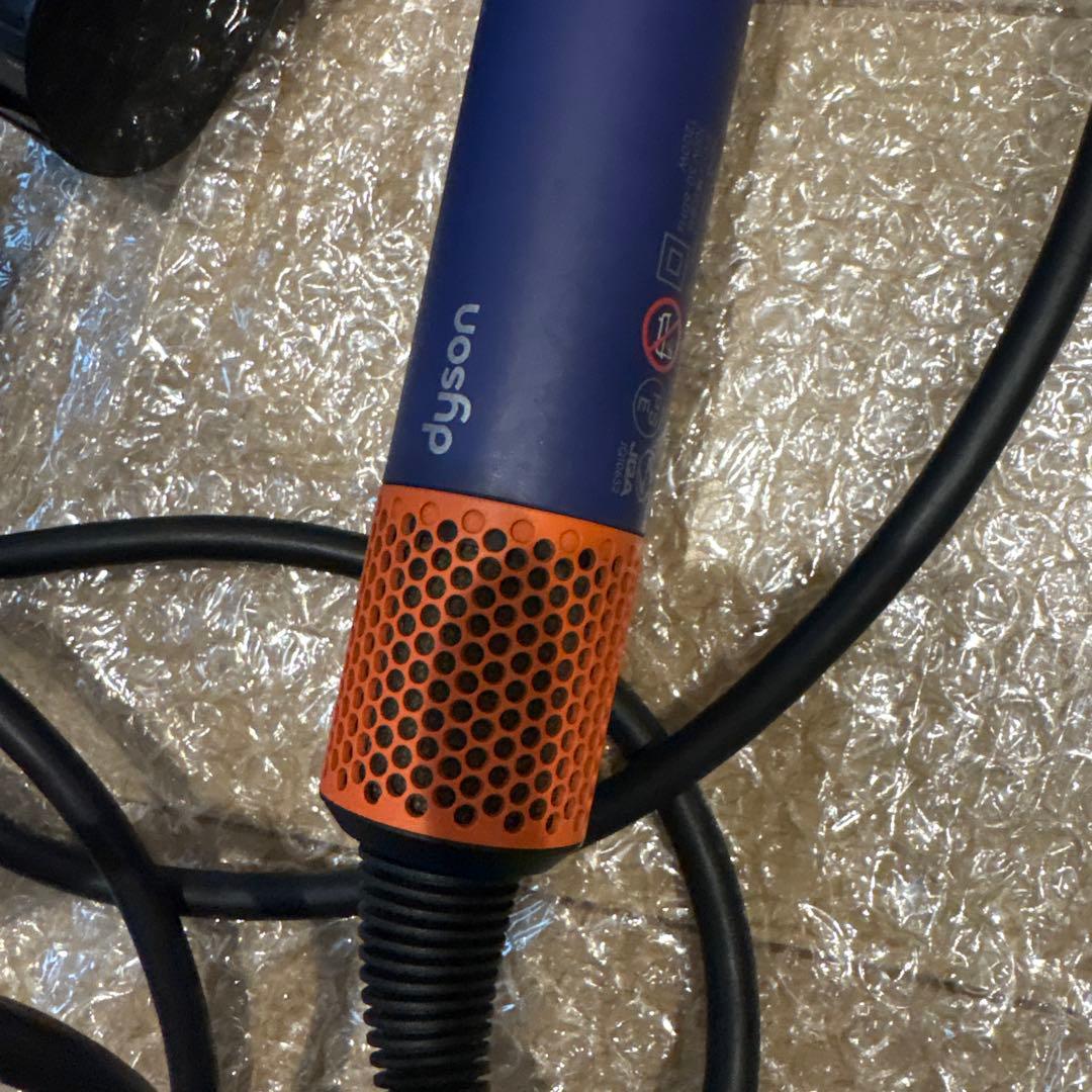 ダイソンドライヤー