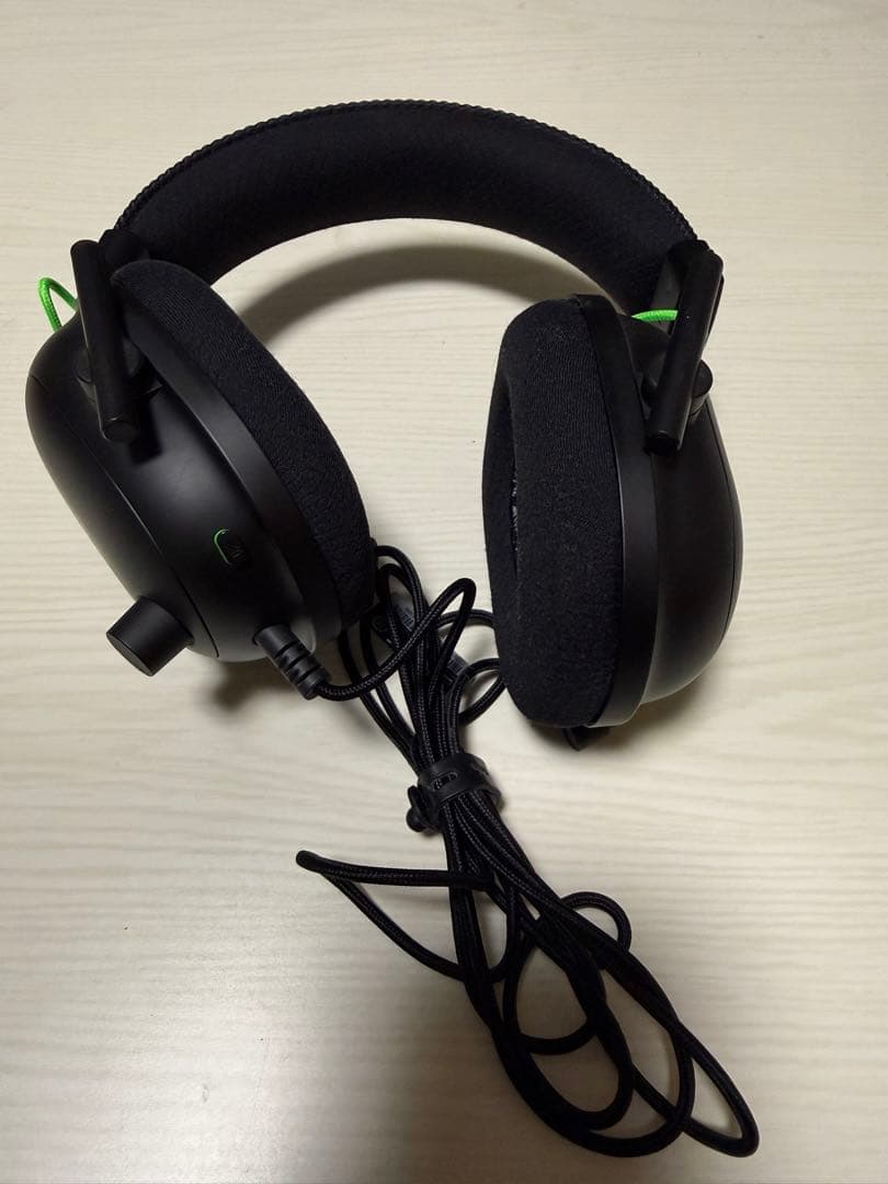 Razer BLACKSHARK V2 ゲーミングヘッドセット