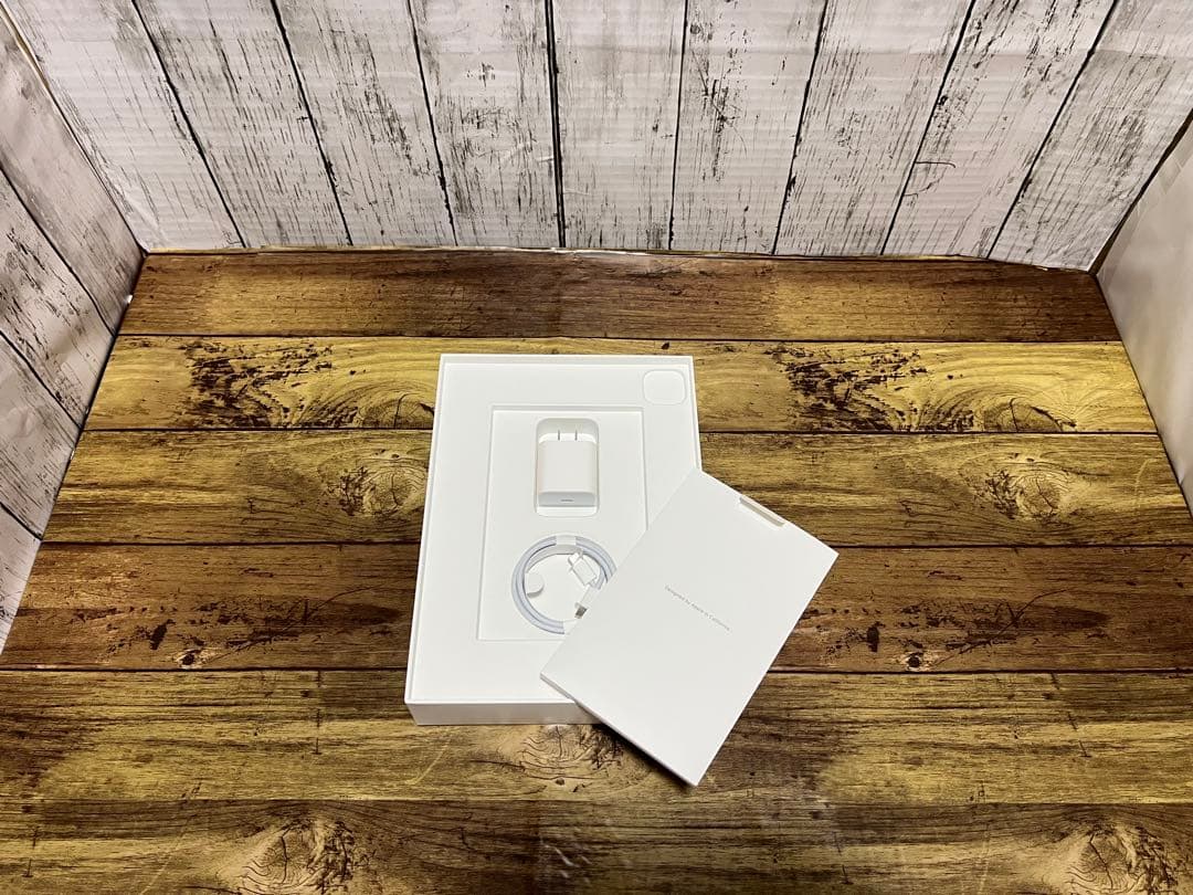 【美品】iPad Pro 2020 第二世代　256GB Wi-Fiモデル