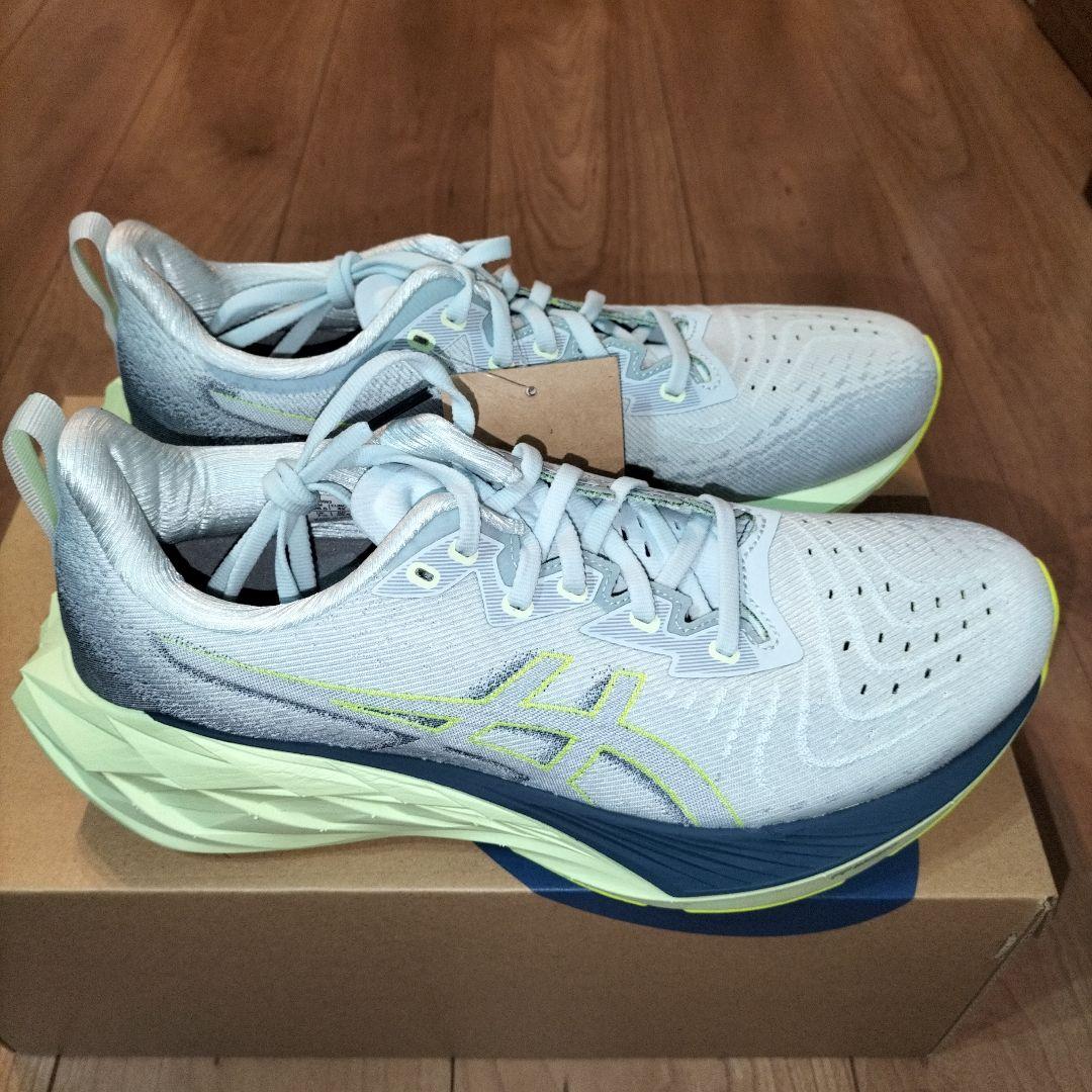 アシックス ノヴァブラスト4 ASICS NOVABLAST4 未使用 26.5