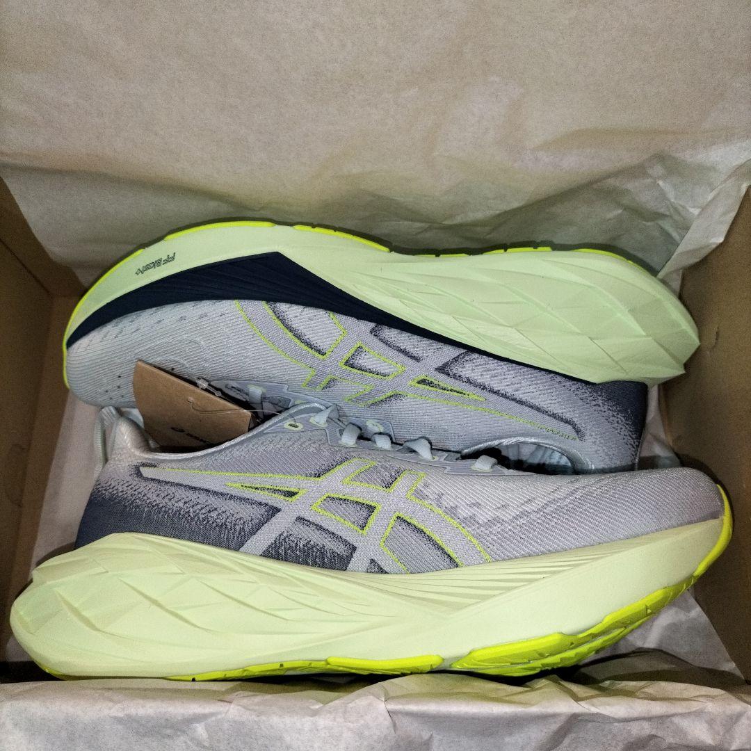アシックス ノヴァブラスト4 ASICS NOVABLAST4 未使用 26.5