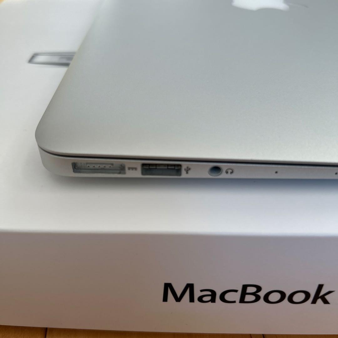 MacBook本体 MacBook Air 11 inch 2013