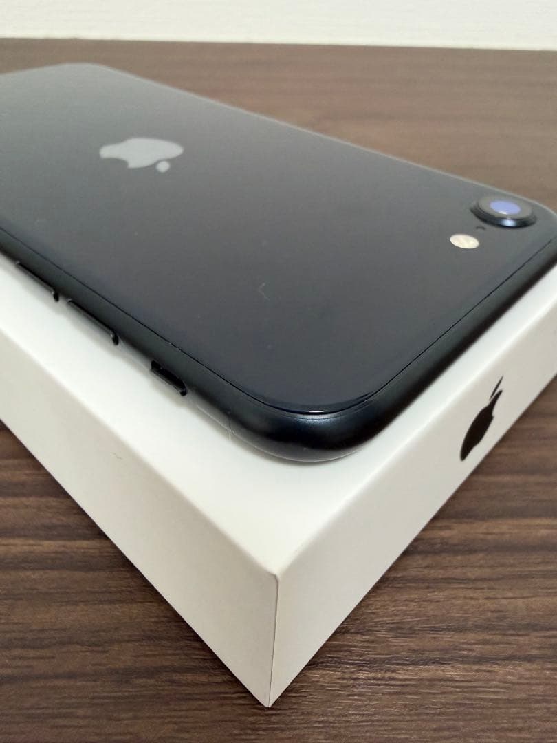 iPhoneSE3 128GB ミッドナイト