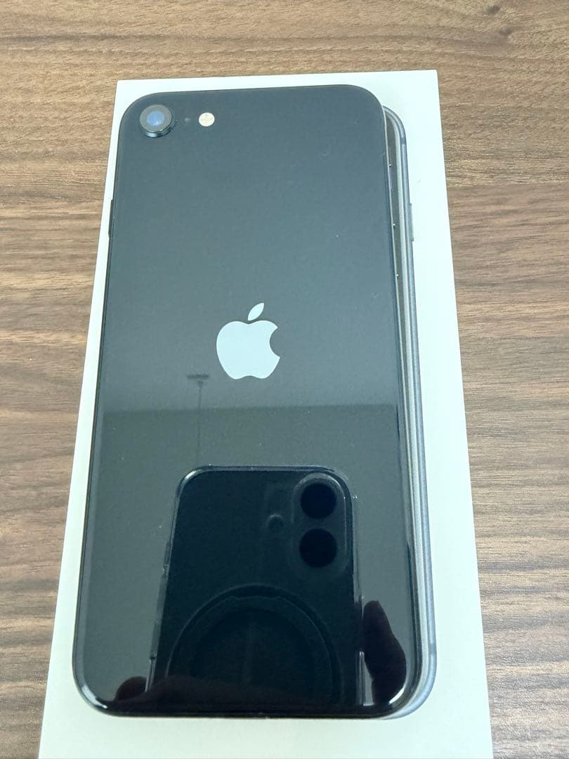 iPhoneSE3 128GB ミッドナイト