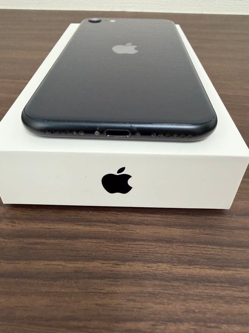 iPhoneSE3 128GB ミッドナイト