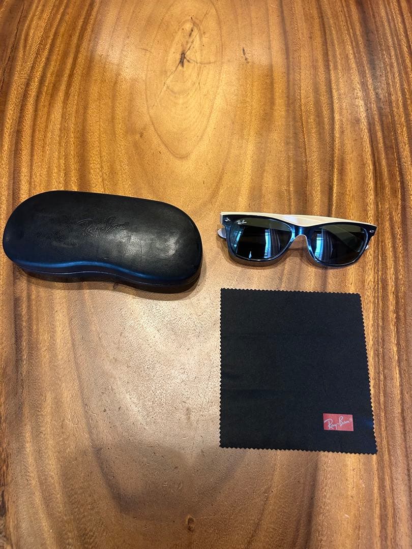 美品　イタリア製　Ray-Ban RB2132 ニューウェイファーラー　レイバン